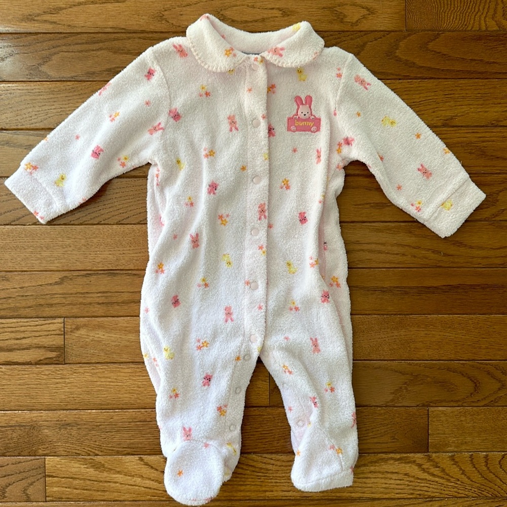 🐰 CARTER’S pajamas Pink bunny pajamas size 3-6 months pink yellow baby